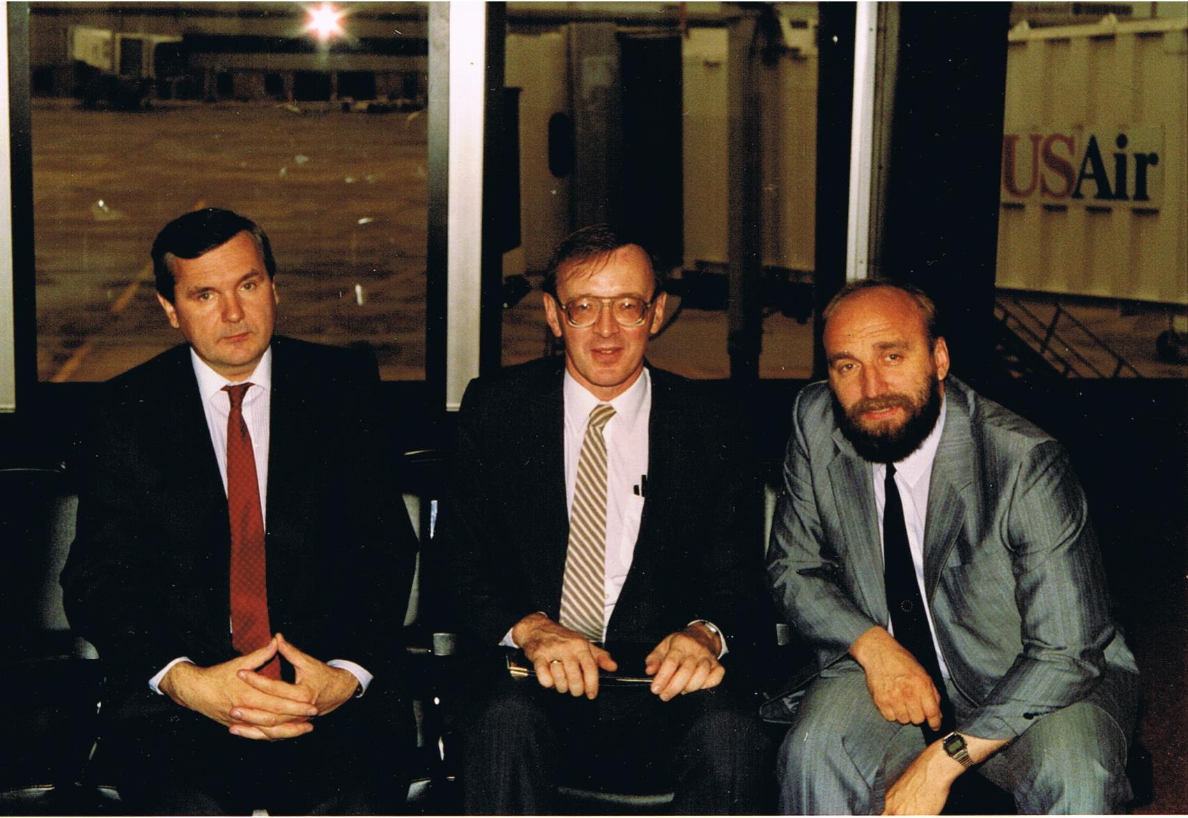 J. Jurkāns, V. Beldavs and I. Godmanis in Indianapolis, July 1990